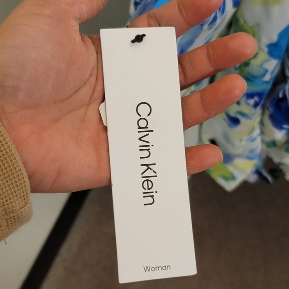 Nwt! Calvin Klein Women's  Roll Sleeve Top plus size button down - Picture 4 of 4